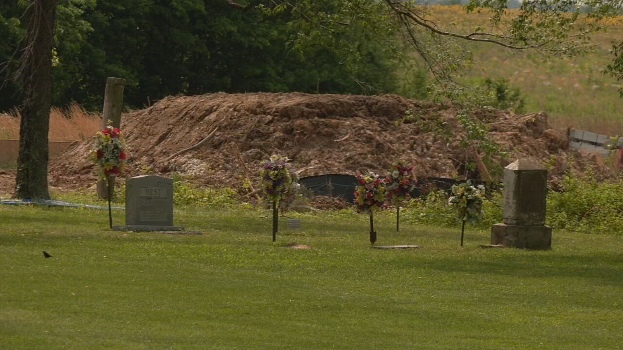 Cemetery in Hardin County